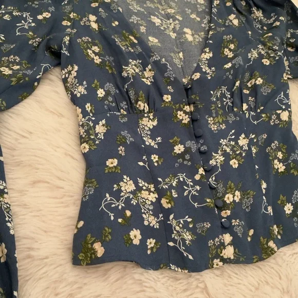 Nell Top from Reformation - Picture 5 of 16